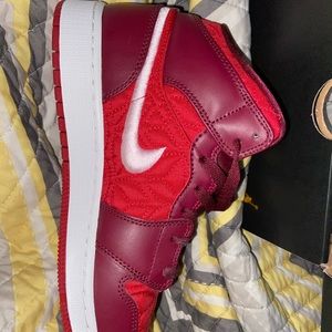 jordan 1 burgundy mids